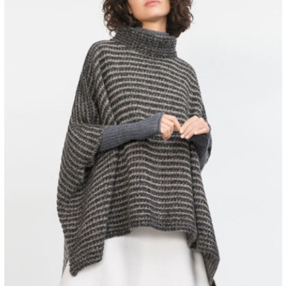 ZARA Knit Italian Yarn Turtleneck Poncho Women's Medium Wool Mohair Alpaca